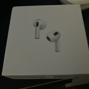 Airpods cash or cash app only local and pick up only